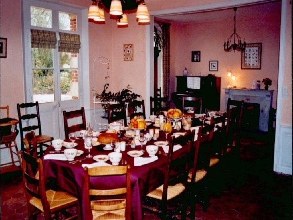 Chez Francine Et Xavier Bed & Breakfast Froissy  Eksteriør bilde