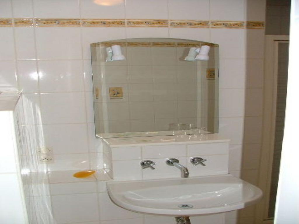 Chez Francine Et Xavier Bed & Breakfast Froissy  Rom bilde