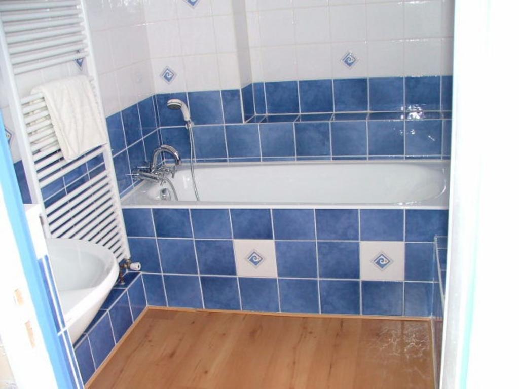 Chez Francine Et Xavier Bed & Breakfast Froissy  Rom bilde
