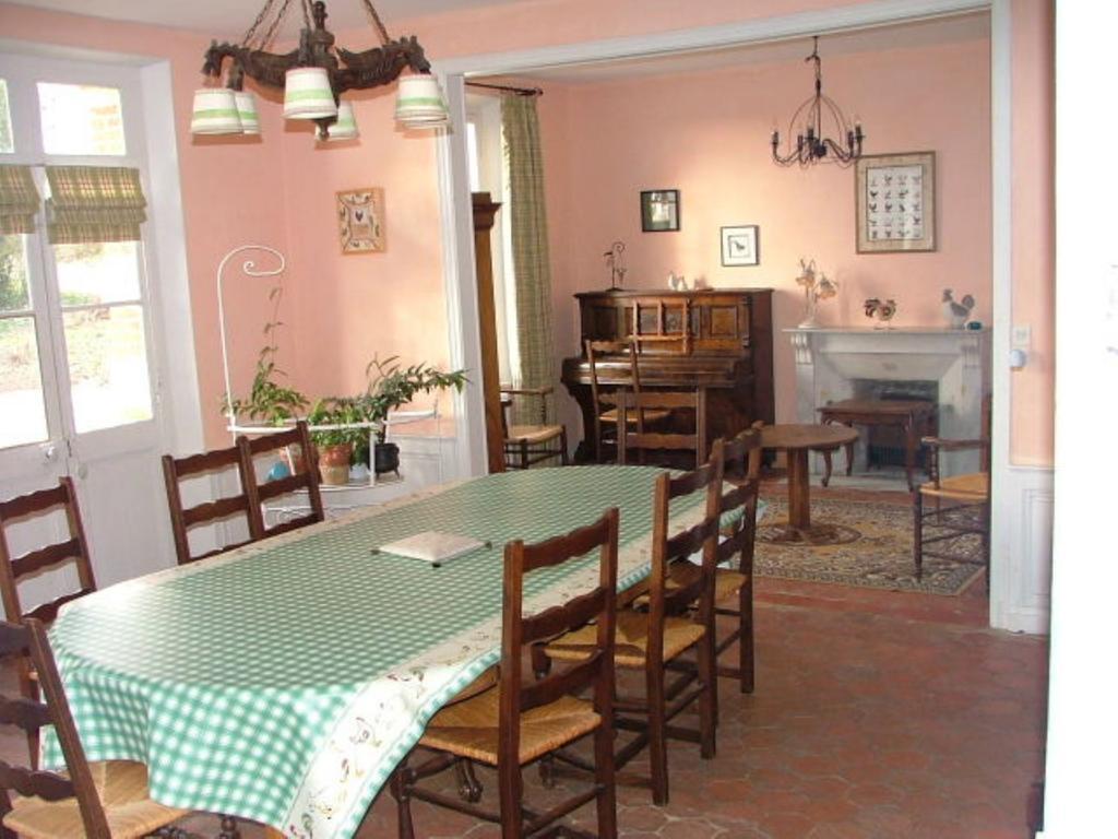 Chez Francine Et Xavier Bed & Breakfast Froissy  Eksteriør bilde